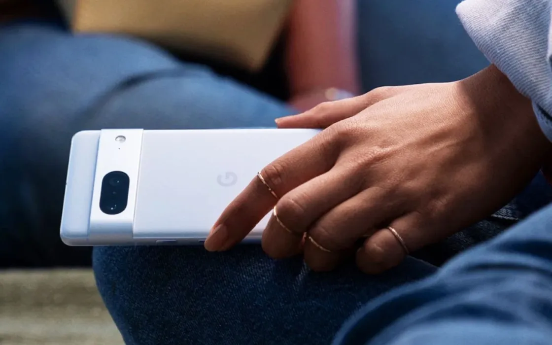 Google svela per sbaglio il Pixel 8 Pro, pubblicate immagini a 360°