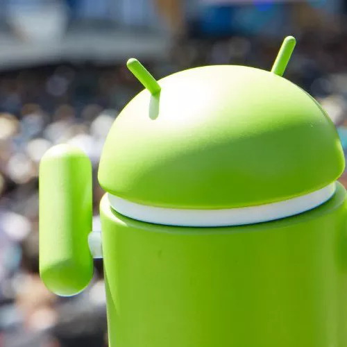 Google annuncia alcune novità per Android: aggiornamento delle app, supporto per Kotlin e display pieghevoli
