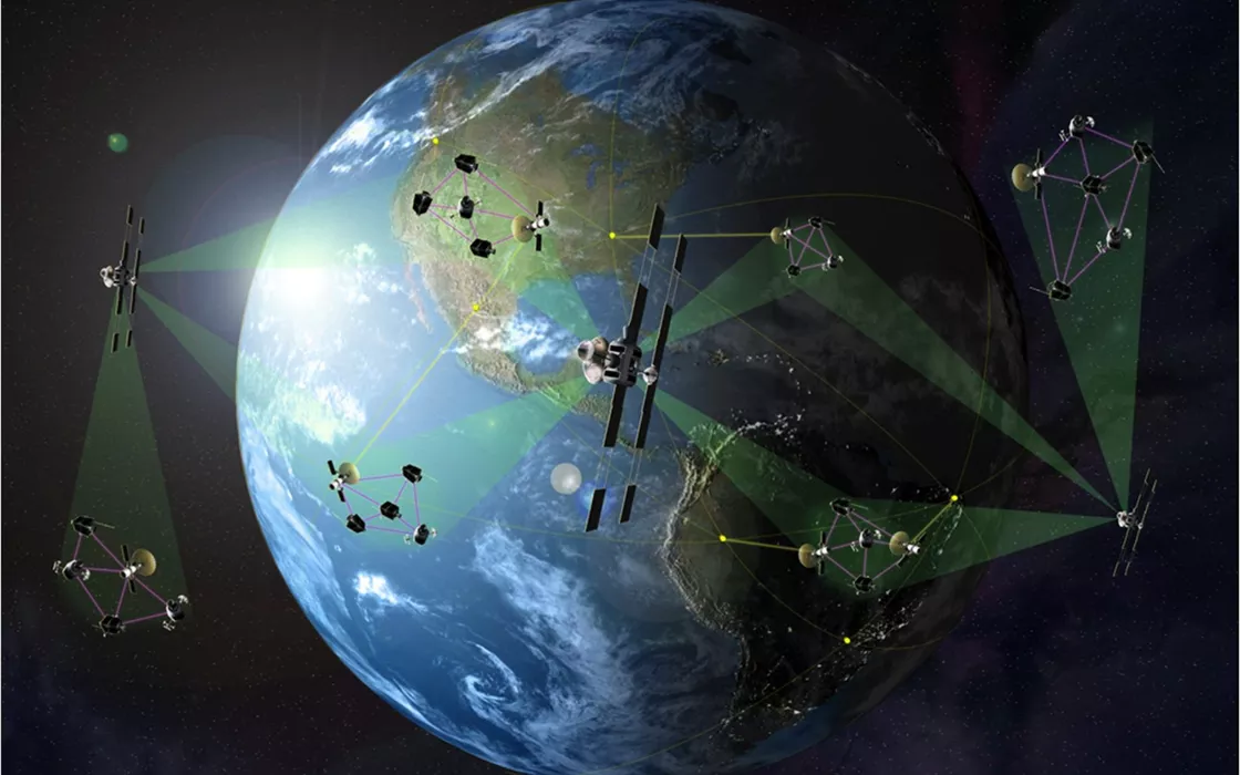 Satelliti GPS trasmettono registrazioni audio: perché succede?