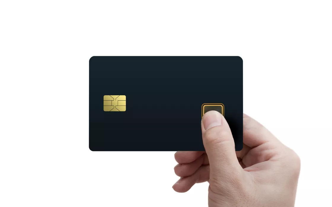 Samsung lancia le carte di credito con sensore per l'impronta digitale