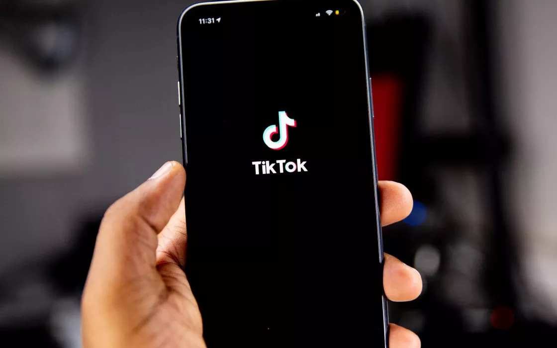 Commissione Europea ordina ai dipendenti di rimuovere l'app TikTok