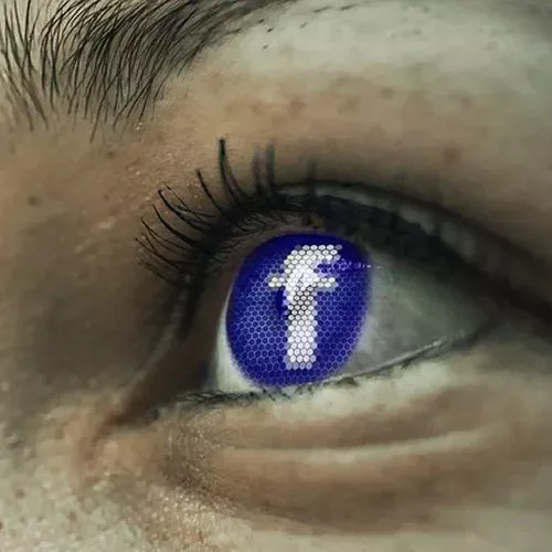 Facebook non è gratuito: l'obolo che si paga consiste nella condivisione dei propri dati