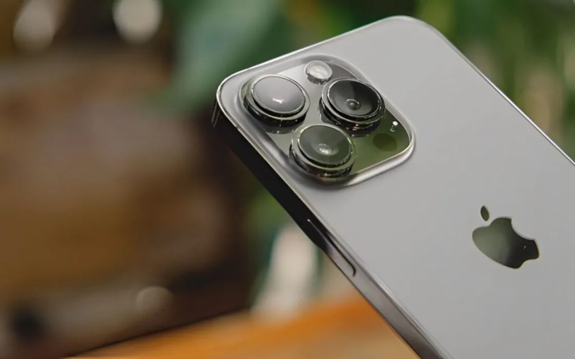 iPhone 15 potrebbe introdurre la connessione satellitare ad internet