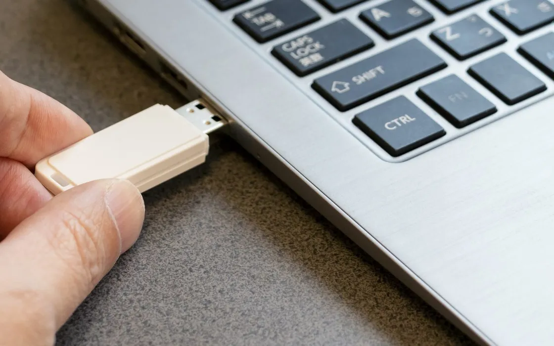 Installare Windows 11 23H2 da USB con Rufus