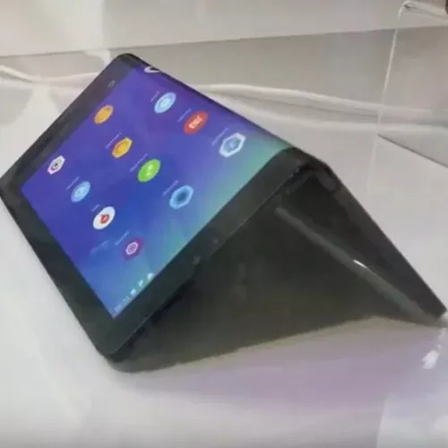 Lenovo presenta un prototipo di phablet da 7,8 pollici con schermo pieghevole