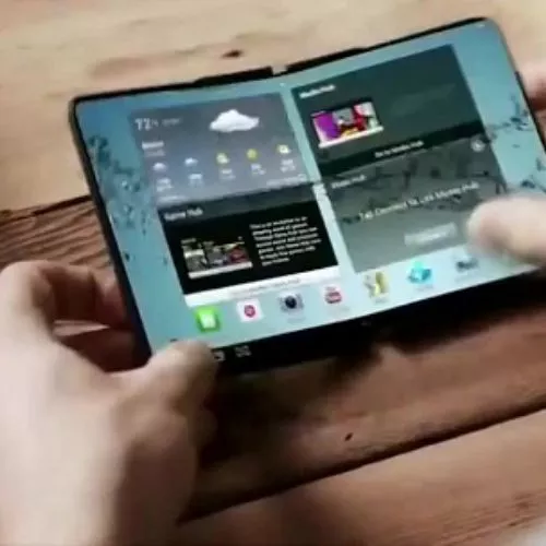 Samsung, smartphone con OLED flessibile ad inizio 2017