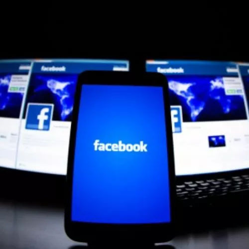 Facebook consuma troppa batteria, rimuovete l'app