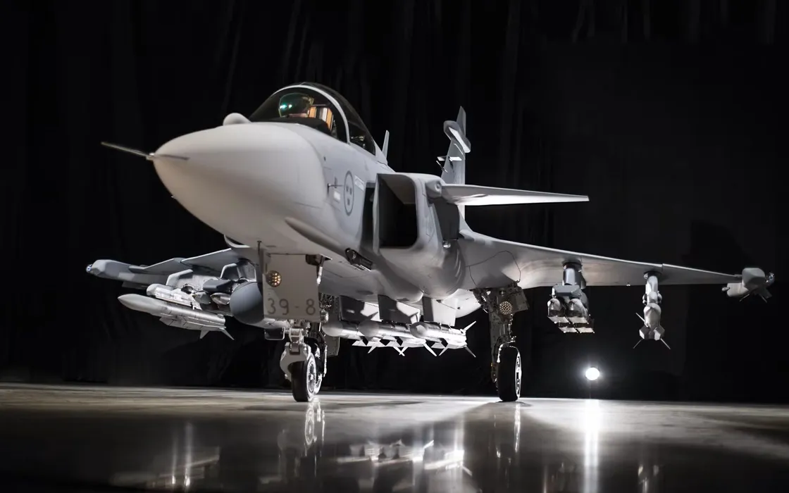 Saab Gripen E: il caccia da guerra svedese diventa autonomo grazie all'AI