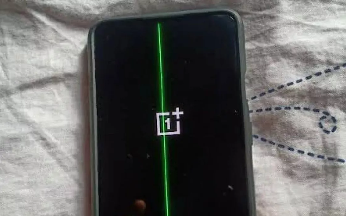 OnePlus: una sostituzione display gratuita per prevenire il problema della riga verde