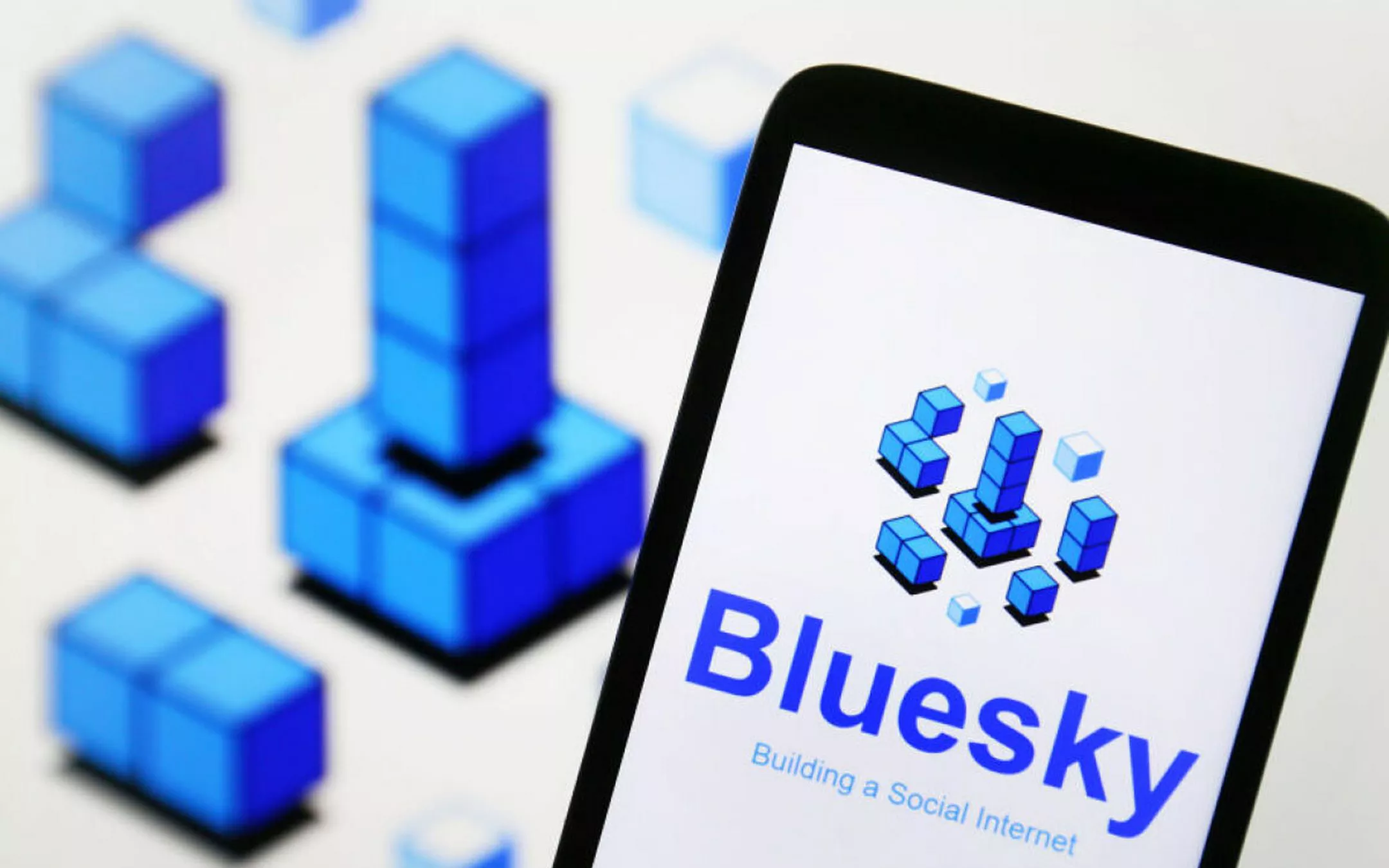 Bluesky: il nuovo social network aperto  …