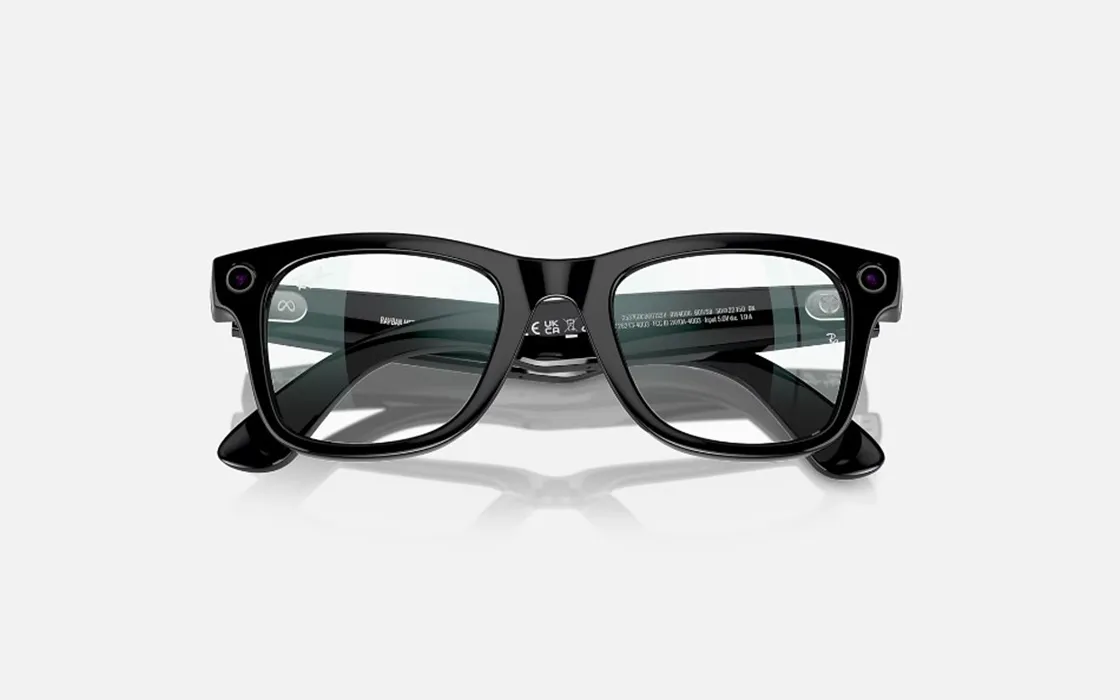 Occhiali smart Ray-Ban: Meta integrerà l'AI da aprile