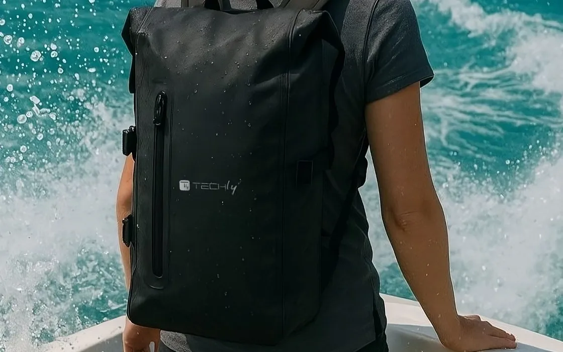 Zaino Impermeabile TECHLY 25L Roll-Top: la scelta ideale per chi ama la tecnologia