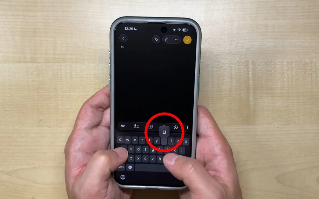 Non dipende da te: la tastiera dell'iPhone sbaglia davvero e introduce errori