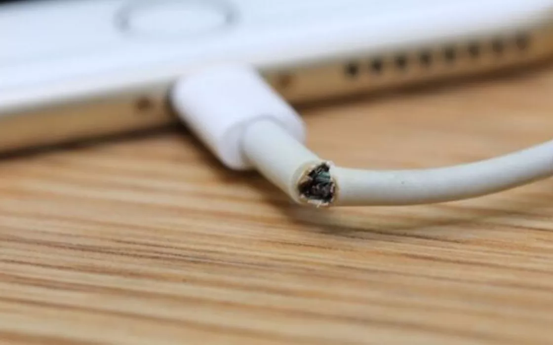 iPhone 15, Apple potrebbe includere in confezione cavi più resistenti