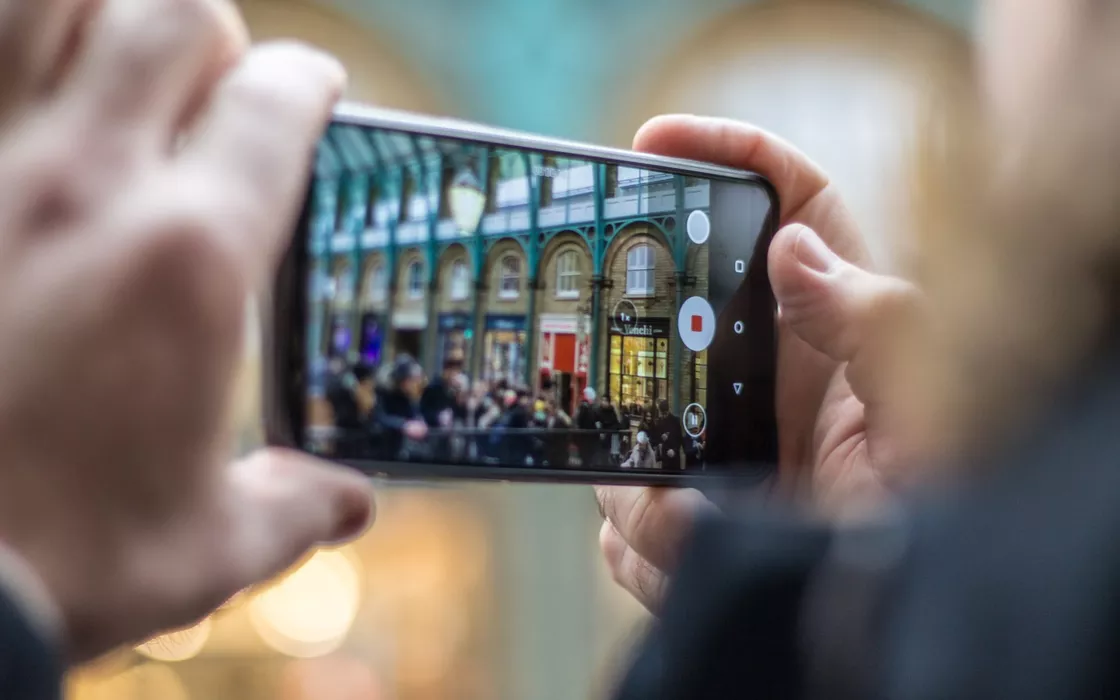 Android 14: lo smartphone diventa una webcam per PC