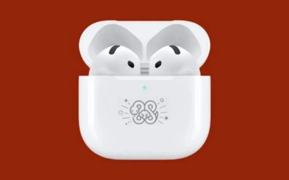 Apple lancia un modello di AirPods 4 celebrativo dell'Anno del Serpente