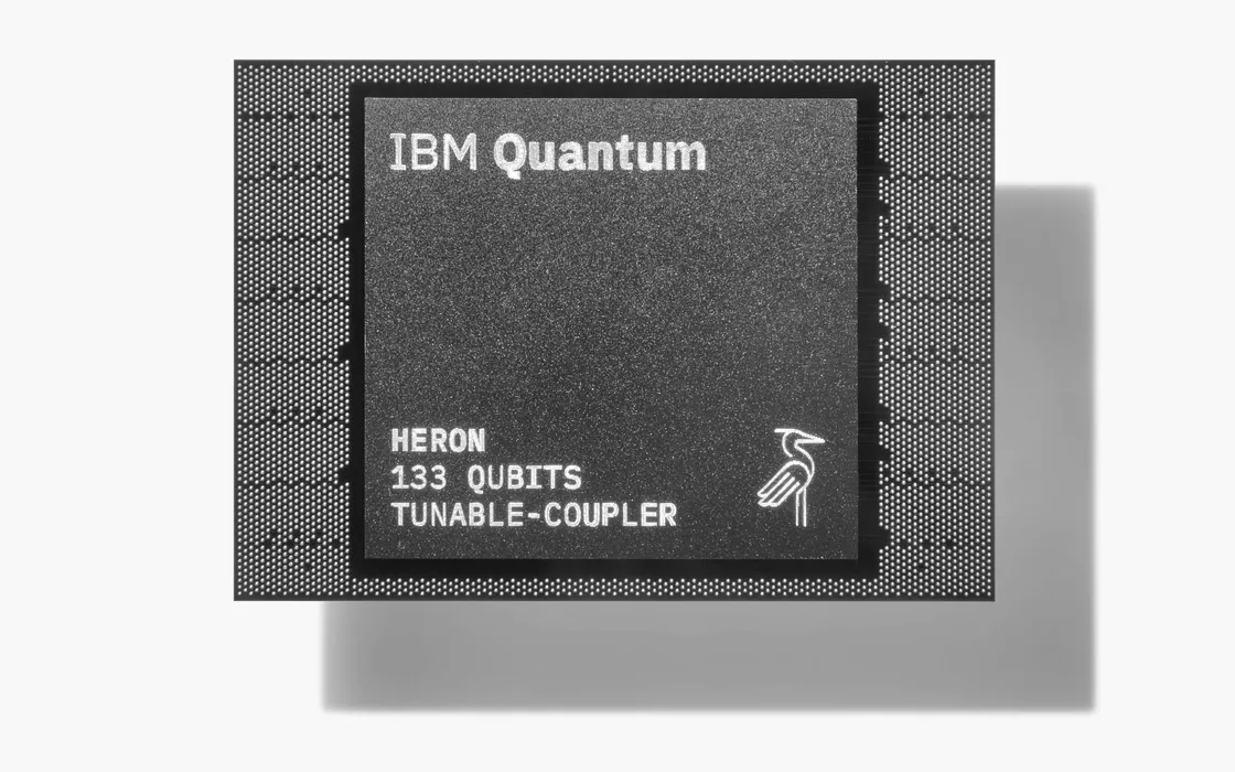 Processori quantistici IBM: Condor a 1.121 qubit ed Heron che riduce il tasso di errore