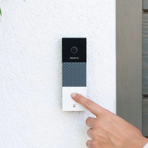 Netatmo presenta il suo campanello smart con videocamera integrata