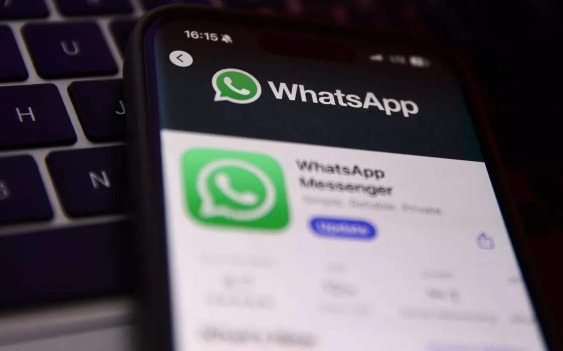 WhatsApp: offerta di lavoro da 950 euro pagati in un giorno, la nuova truffa