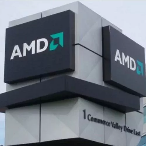 Processori: AMD 30% del mercato. In arrivo Threadripper 3000 e APU per notebook a 7 nm