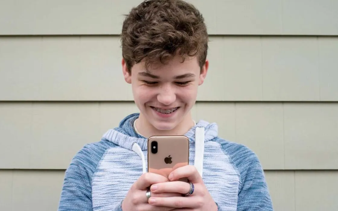 Apple rafforza il controllo parentale: ora i minori sono più protetti dalle app inappropriate