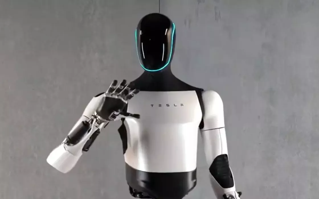 Optimus, il robot di Elon Musk, piega il bucato in un video su X