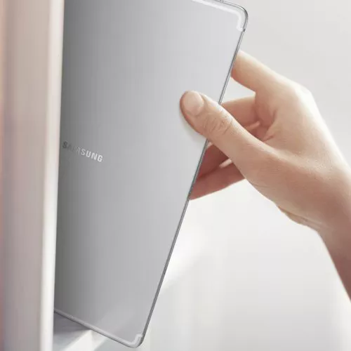 Samsung annuncia Galaxy Tab S5e, il suo tablet più leggero e sottile. Anche per scopi produttivi