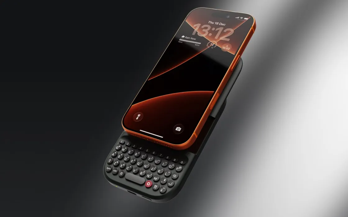 La tastiera QWERTY non è morta: perché nel 2026 tornano smartphone con tasti fisici