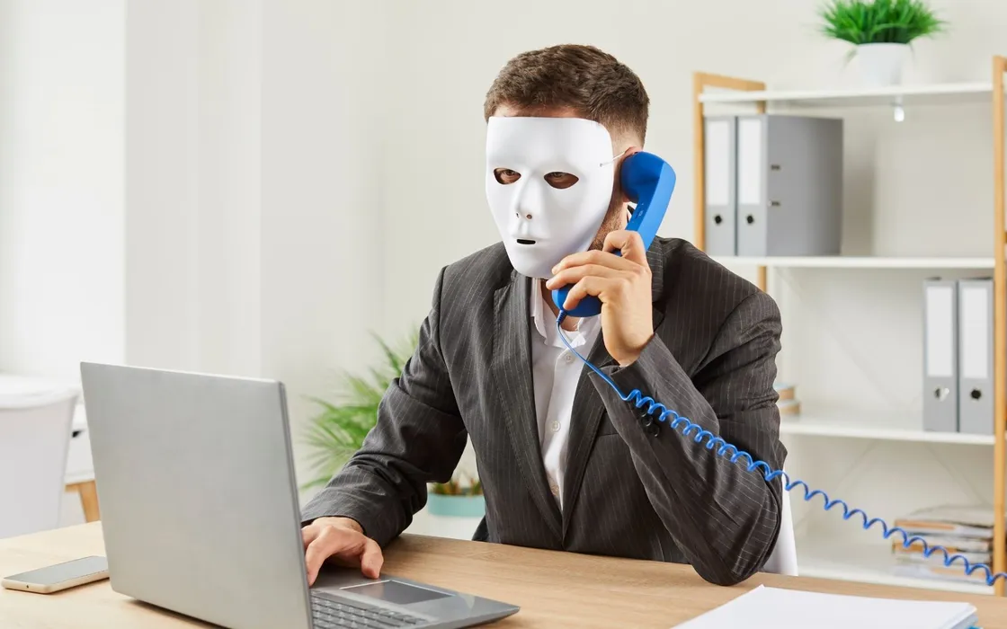 Truffa phishing internazionale smantellata: si fingevano poliziotti al telefono