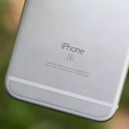 Prestazioni ridotte sugli iPhone: Apple offre nuove batterie a 29 dollari e maggiori informazioni