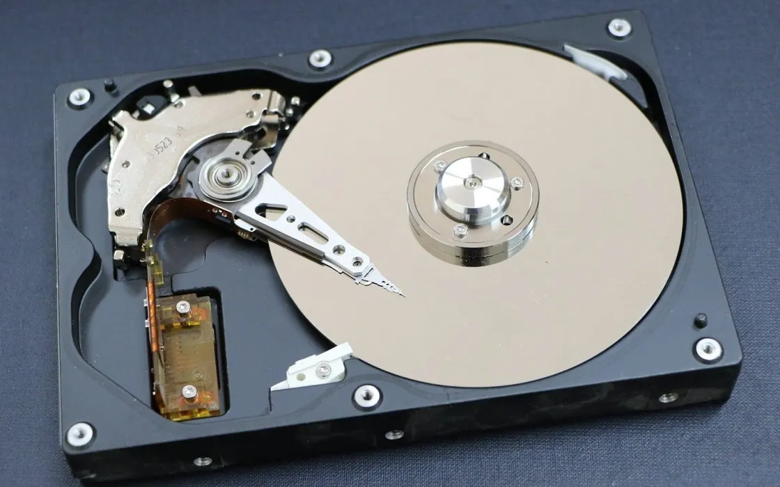 Grafene, hard disk 10 volte più capienti e più affidabili