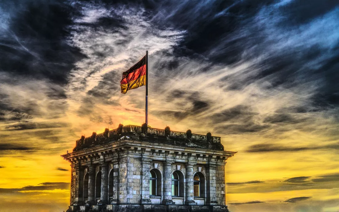 Il governo tedesco saluta Windows: 30.000 PC passano a Linux