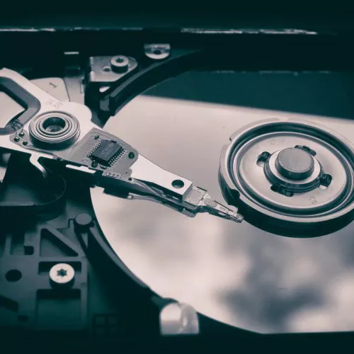Western Digital e Seagate: MAMR o HAMR per gli hard disk del futuro. Scommessa da miliardi di euro