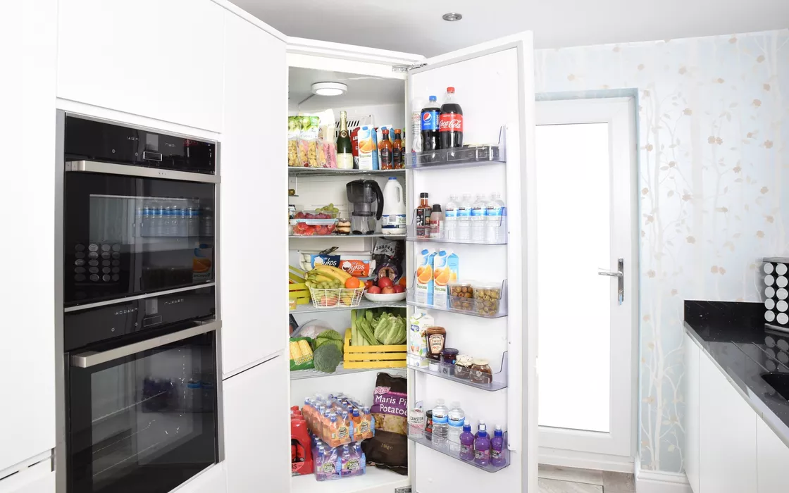 Samsung lancia sul mercato un nuovo frigorifero smart con IA integrata