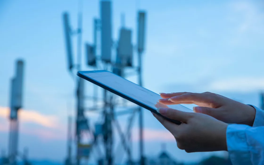 Wind Tre acquisisce OpNet (ex Linkem): cosa cambia nel panorama delle telecomunicazioni