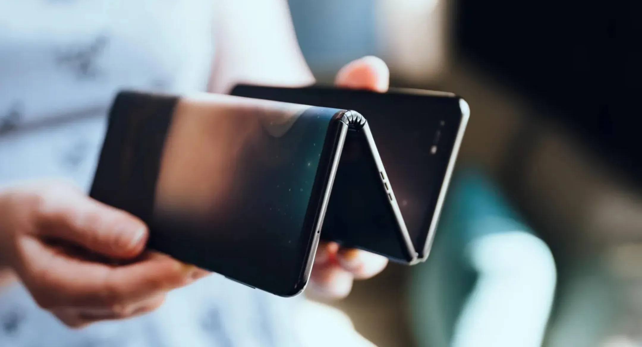 iPhone foldable: leak svela design sottile e nuove fotocamere