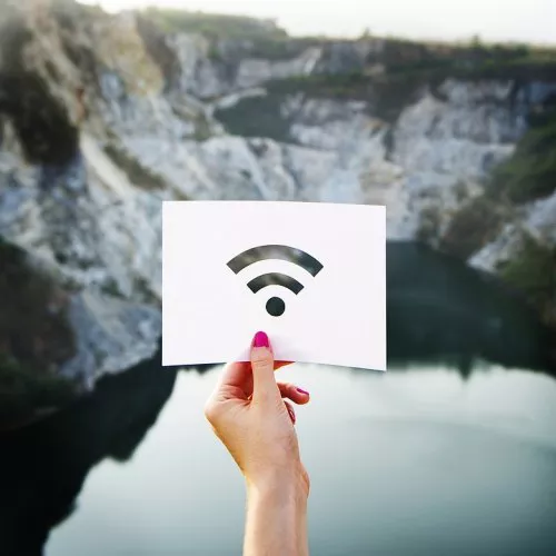 WiFi gratis in tutto il Paese: i Comuni possono fare domanda