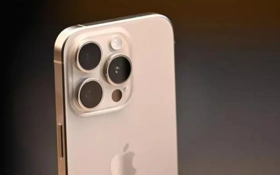 iPhone 16 Pro Max: la variante Desert Titanium spunta in un video