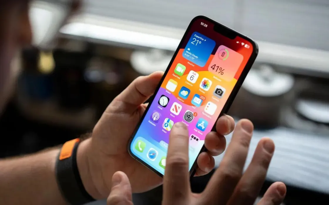 iOS 17, il prossimo aggiornamento potrebbe migliorare l'autonomia