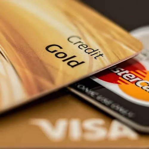 Numeri e dati delle carte di credito intercettati sui siti di ecommerce