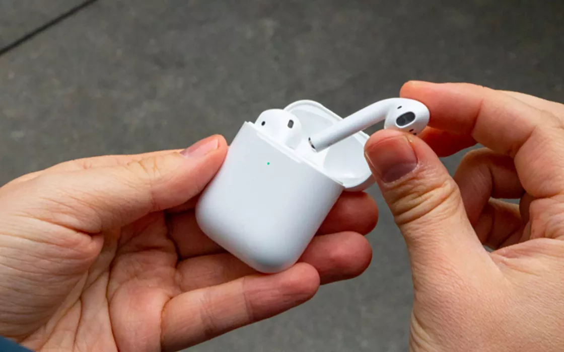 AirPods 2024, Apple lancerà un modello non-Pro con cancellazione rumore