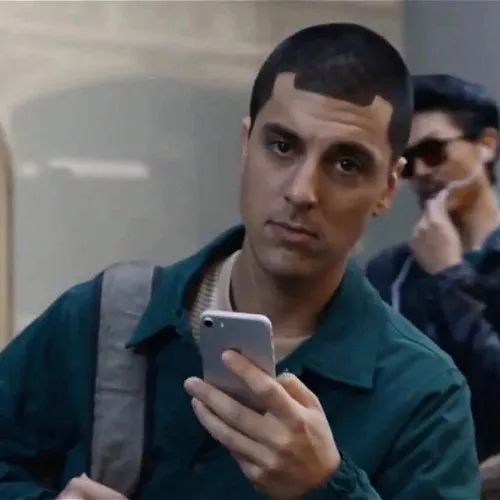iPhone X: Samsung si prende gioco del nuovo smartphone Apple