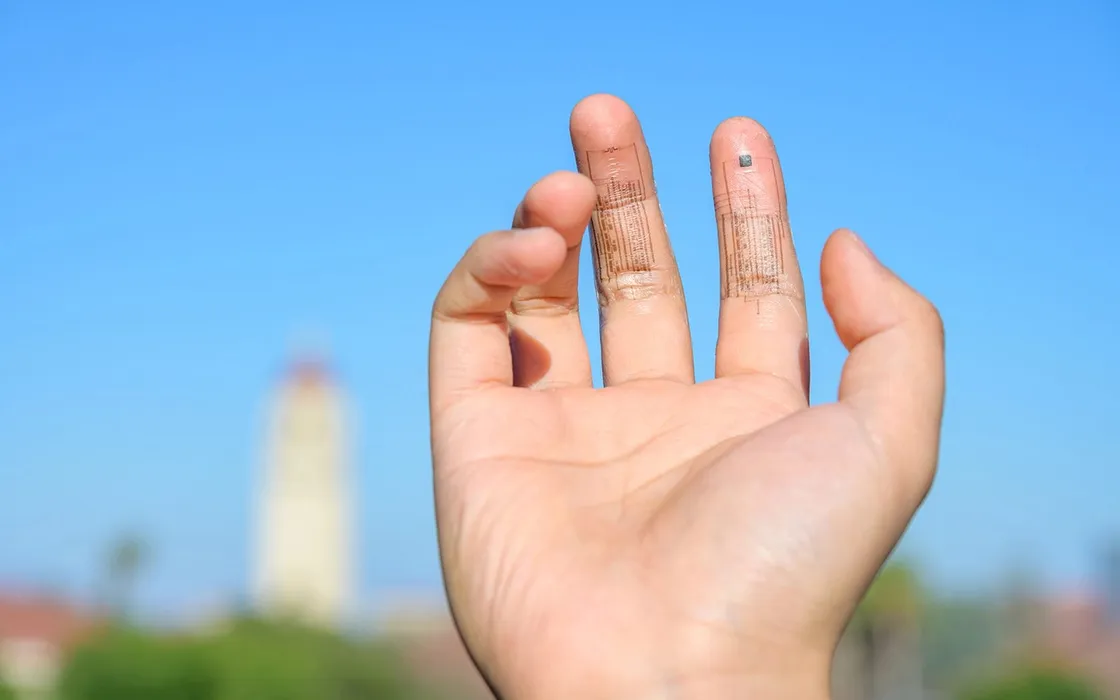 E-skin: cos'è e come funziona la pelle elettronica