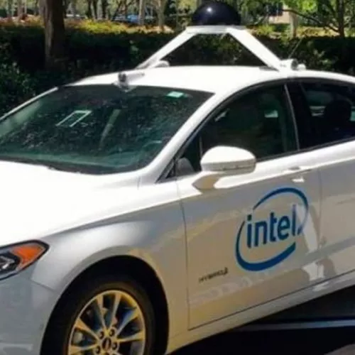 Guida autonoma: Intel presenta una formula per la sicurezza e per accertare le responsabilità