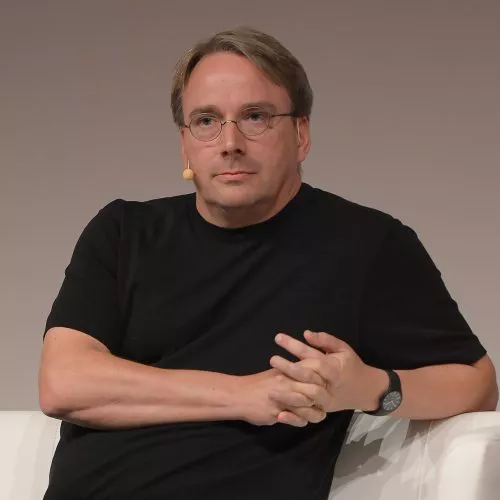 Linus Torvalds torna alla guida dello sviluppo del kernel Linux