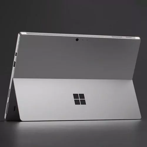 Microsoft annuncia Surface Pro 6, prestazioni migliorate del 67% rispetto alla generazione precedente