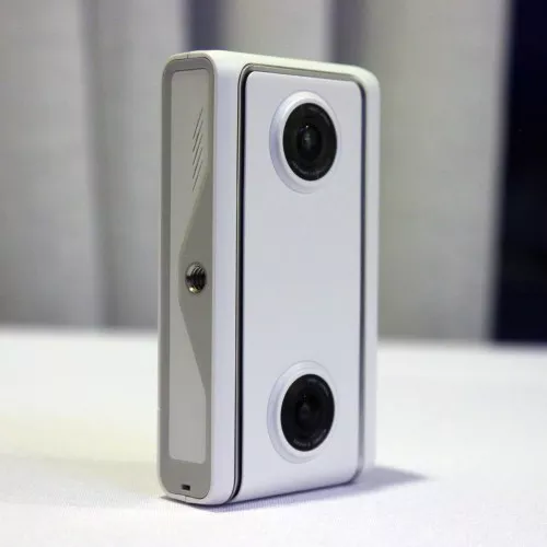 Google presenta le videocamere VR180 di Lenovo e Yi per lo streaming in tempo reale