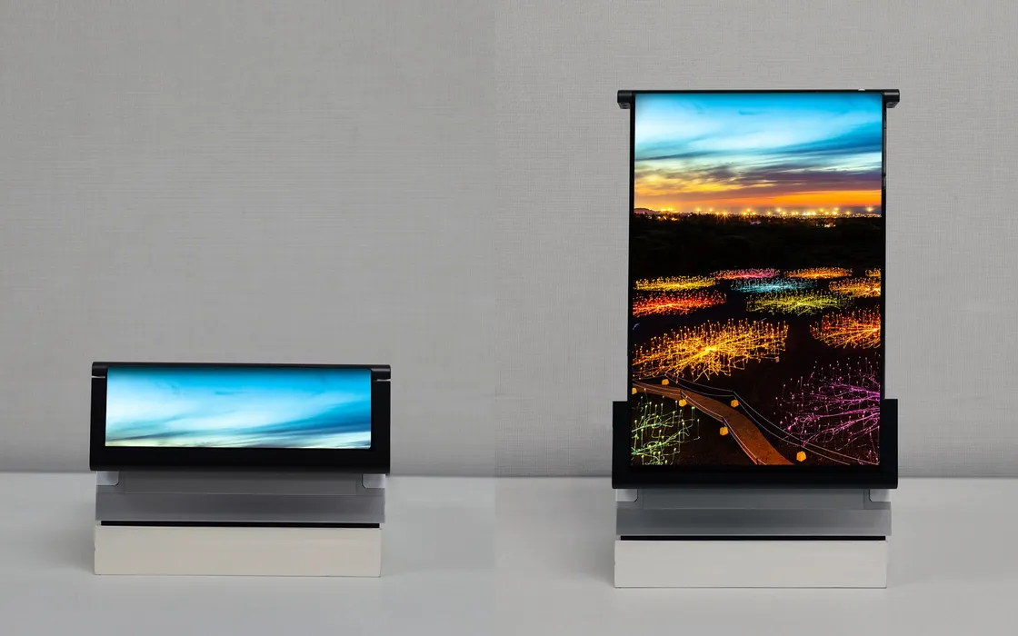 Samsung svela lo schermo del futuro: ecco a voi Rollable Flex