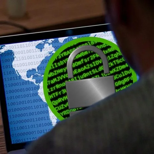 Migliaia di credenziali aziendali Office 365 rubate e pubblicate sul Web