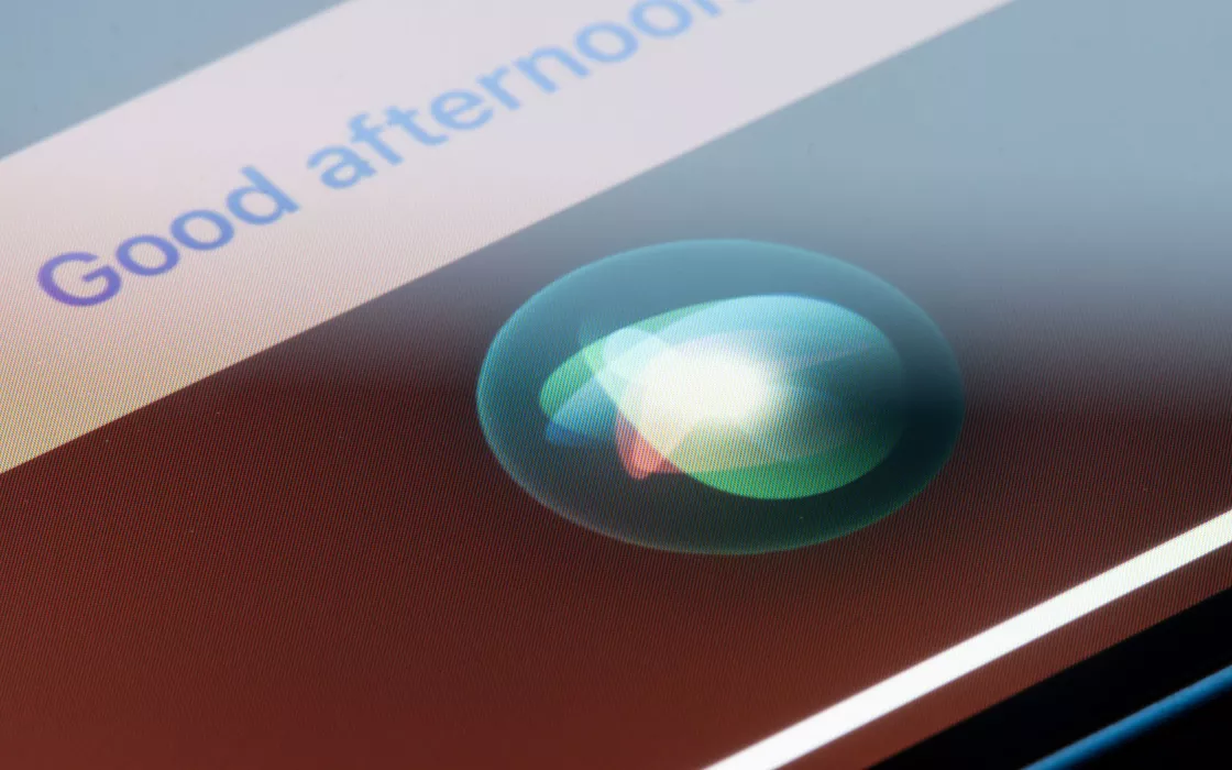 Apple, un brevetto per Siri: ci ascolterà senza usare le parole